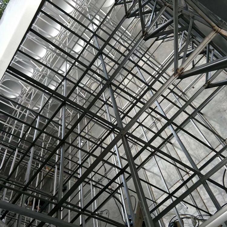 不銹鋼水箱和玻璃水箱哪個好？